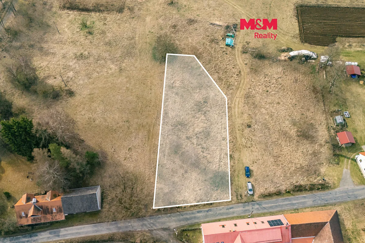 Prodej stavebního pozemku 1922 m²